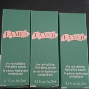 La Mer Hydrating Serum. 3 Piece Serum. A Total Of 9 ML. Each Is 3 ML. RV $48